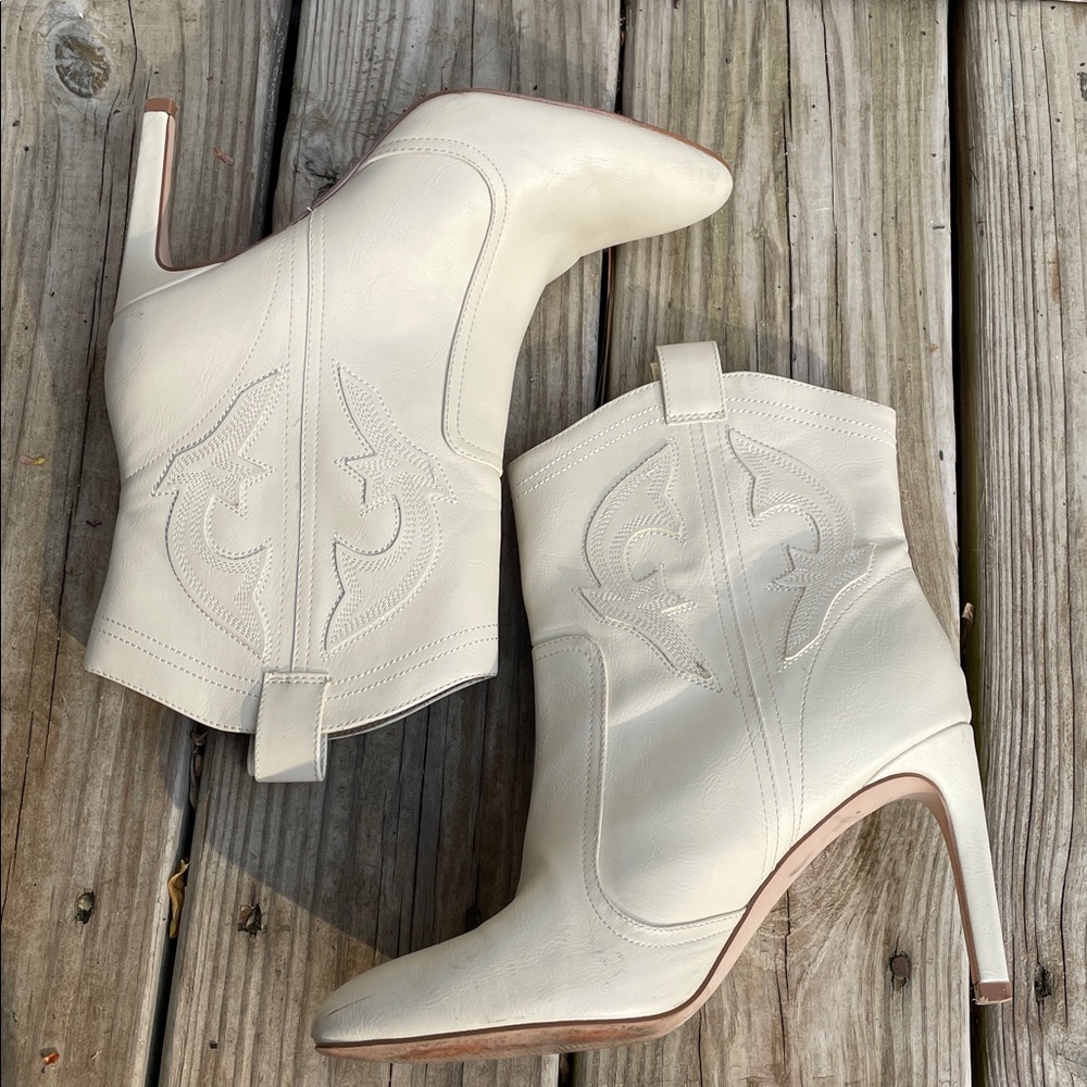 BCBGeneration Sara Cream Western Booties 7.5 View 5